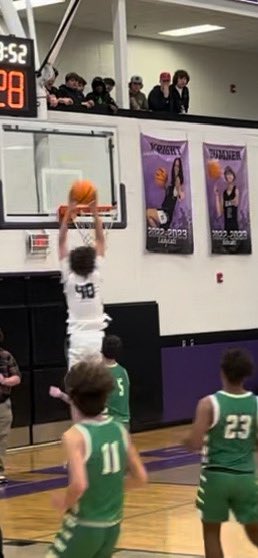 GetSusanGetSOLD's tweet photo. @jacksonmcvey_ and the Bobcats gonna be taking it to big Green tonight! Huge rival game Gilmer v/s Pickens!
(*pic below one of his 6 dunks on them last year as a sophomore) #Footer #Classof2025 #1RankedCenterInGA #22RankedCenterinNation
@KyleSandy355 @TMarkwith14 @CamRickersHoops https://t.co/DKnZky03ZW