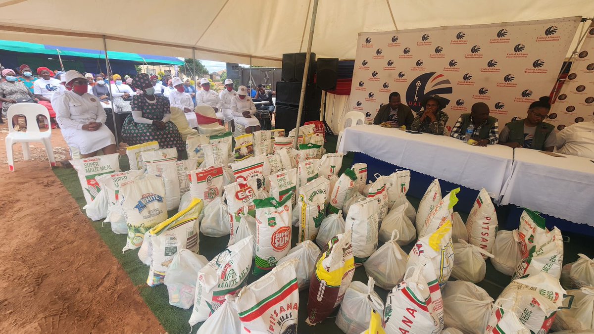UAT2023's tweet photo. The community of Ga-Seleka at the handover of a new fully furnished house to one of their own. + 50 food packs.

Join UAT to Unlock Change, bring hope and dignity to ordinary South Africans.
Vote for UAT to ensure a Safe and Working South Africa. 

#LetsGetItRight #VoteUAT2024 https://t.co/r3QQtBia0t