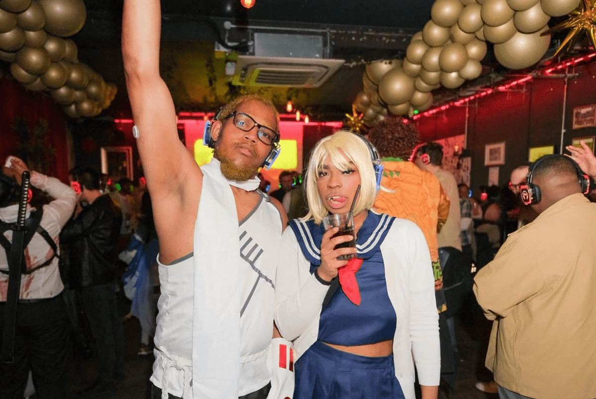 Shoobsonline's tweet photo. Say happy birthday to @animedistrictuk!

🎂00s anime music
🎂Arcade games
🎂Anime merch
🎂Cosplay

Dress up Y2K &amp; head to the The Glitch Bar for a night of fun!

🎟️https://t.co/oZhqTqSk1Z https://t.co/5cFEgGKBIT