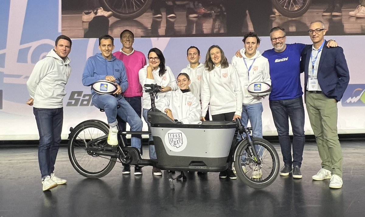 tousenselle's tweet photo. 🚴‍♀️🎉 Bonne année 2024 !
Nouveaux films, nouveaux horizons ! On démarre l'année en grand avec un nouveau pays qui s’ajoute aux 5 francophones : Buongiorno l'Italie 🇮🇹 Prêts pour une année de films et de rencontres inoubliables ? Restez à l'affût pour notre tournée 2024 ! 🎥🌟 https://t.co/QUGv1gjMgX