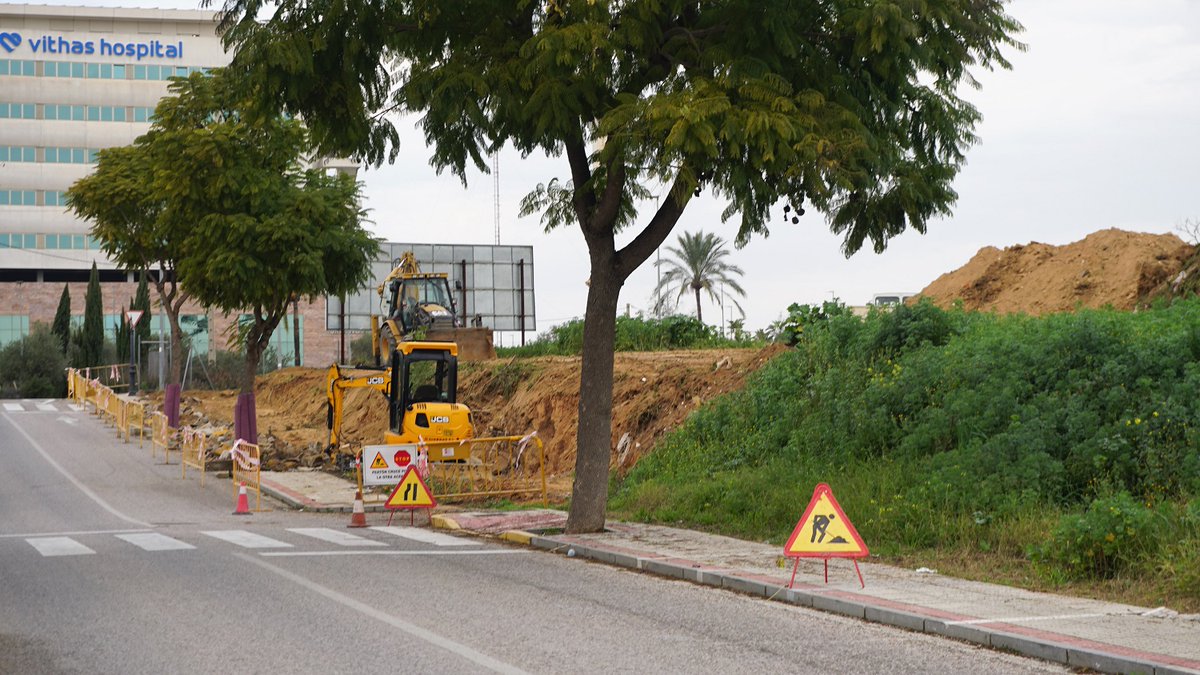 CastillejaCta's tweet photo. 🔴 El Ayuntamiento ha iniciado importantes actuaciones en el entorno de la Glorieta D. Ángel Domínguez Pediatra y en la propia rotonda, gracias al #PlanActúa de @DIPUSEVI   
🧐 Amplía aquí esta información 👉 https://t.co/g7Ri5PNZzf
#TransformandoCastilleja https://t.co/RzV4asPqdz