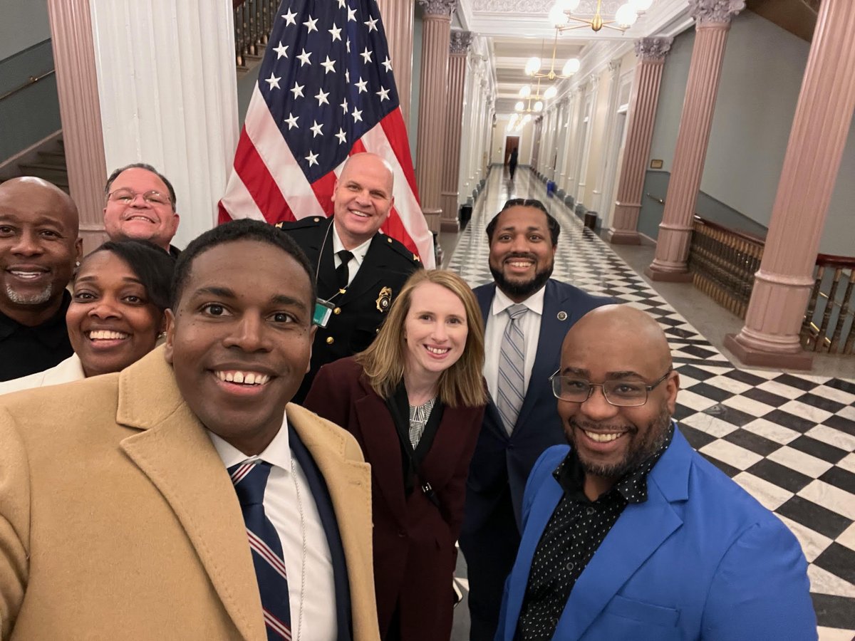 Thank you to Deputy Directors Wilcox and @GregJackson46 from @WHOGVP46 for meeting with @CityofNN, Ketchmore Kids, and Let Our Voices Empower. These organizations are 2 of 15 that received grants to increase conflict resolution and reduce gun violence in the city. @usmayors