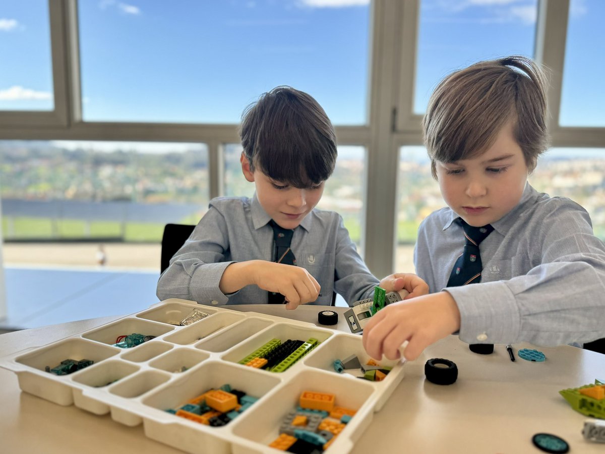 Colegio Montecastelo tweet media