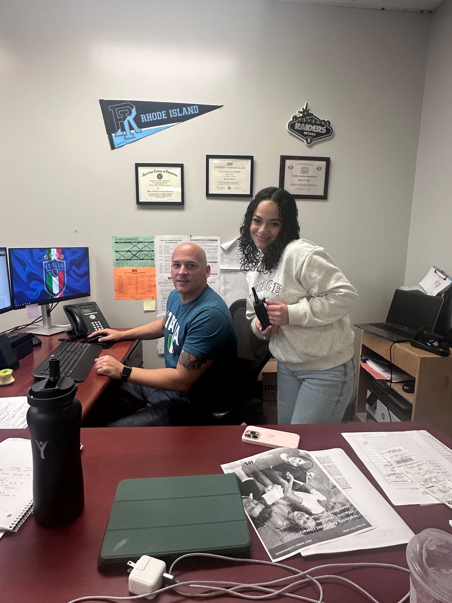 SeedeenNihara's tweet image. Job shadowing day for these 
AVID AMBASSADORS 
#fieldexperience #careerexploration #Futureleaders 
@AVID4College 
@fhhs_avid