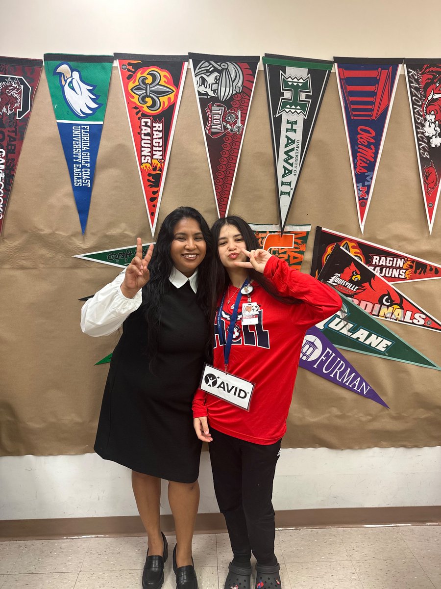 SeedeenNihara's tweet image. Job shadowing day for these 
AVID AMBASSADORS 
#fieldexperience #careerexploration #Futureleaders 
@AVID4College 
@fhhs_avid