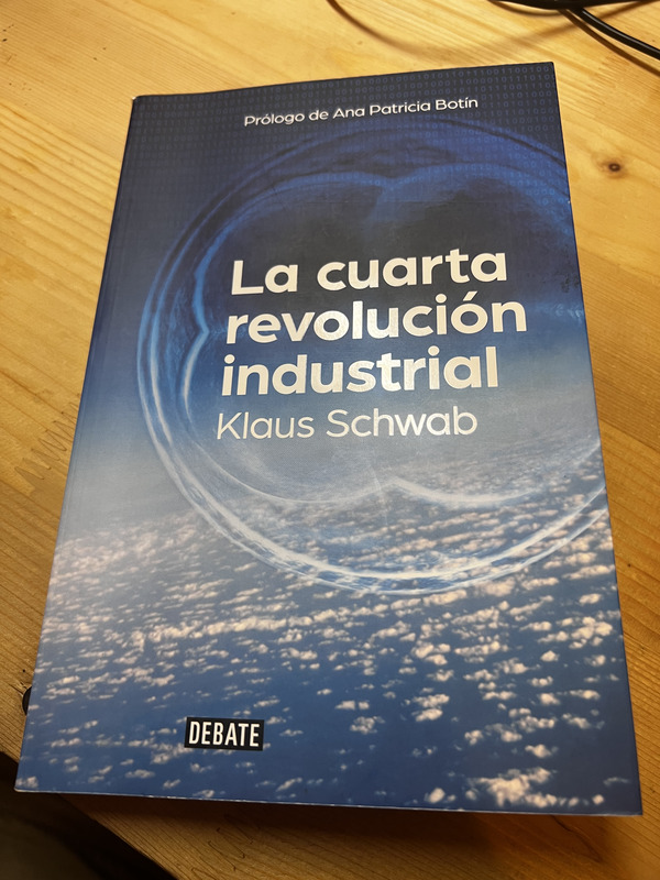 pobremillenial's tweet photo. Mucha gente se sorprende de las declaraciones en el foro de Davos, pero esto no es nuevo.

La mejor manera de entender cómo va a evolucionar el mundo es el libro “La cuarta revolución industrial” de Klaus Schwab.

Hoy te explico las claves del futuro mundial.

Dentro hilo👇 https://t.co/awnMZ3KPQL