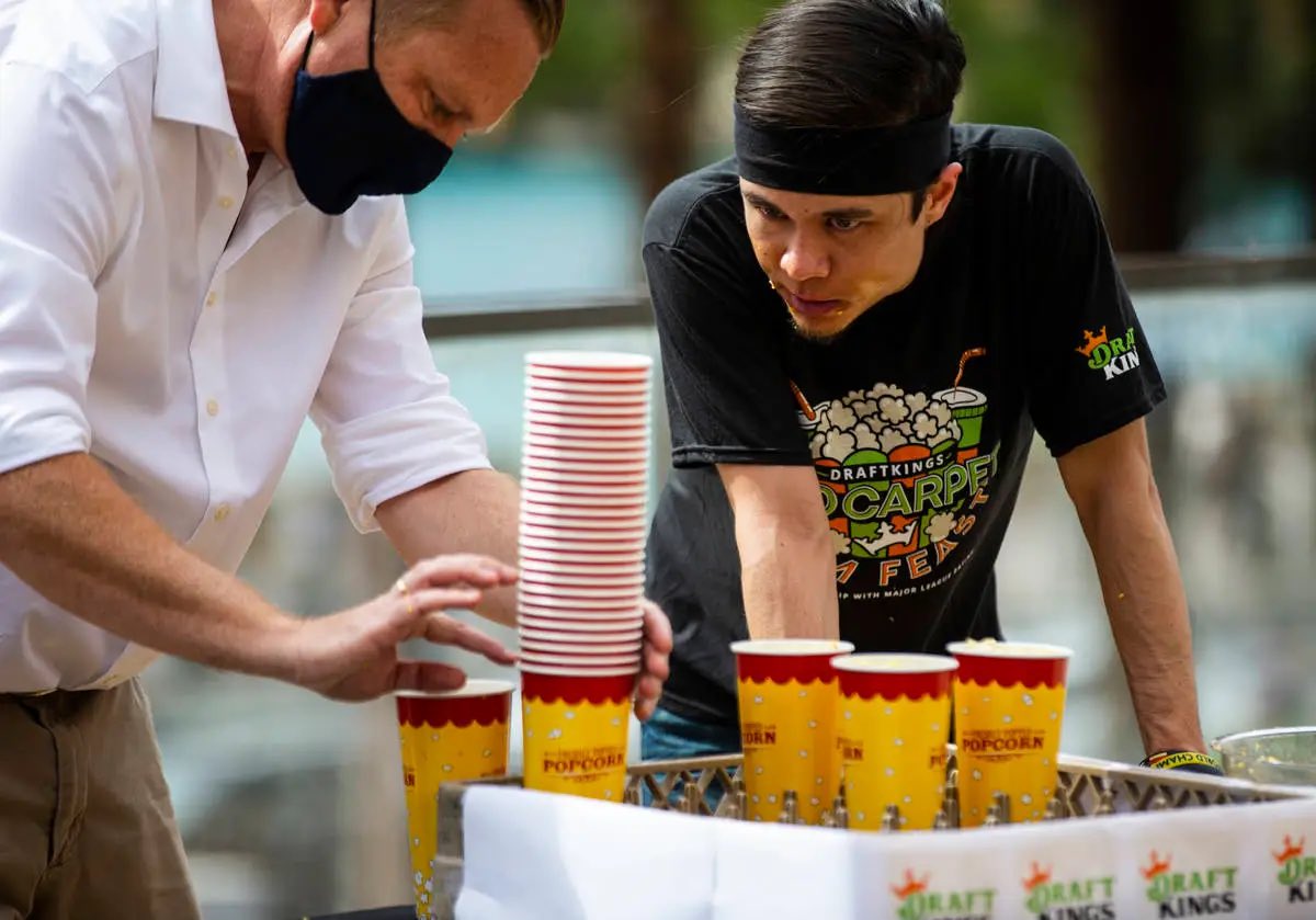 It’s #NationalPopcornDay. We throw it back to 4/25/21 when we teamed up with @DraftKings to bring you the Red Carpet Film Feast! @BadlandsBooker winning a chugoff, @NickWehry winning hard boiled eggs (and proposing to @OMGitsMIKI )and @MattStonie setting a popcorn world record!