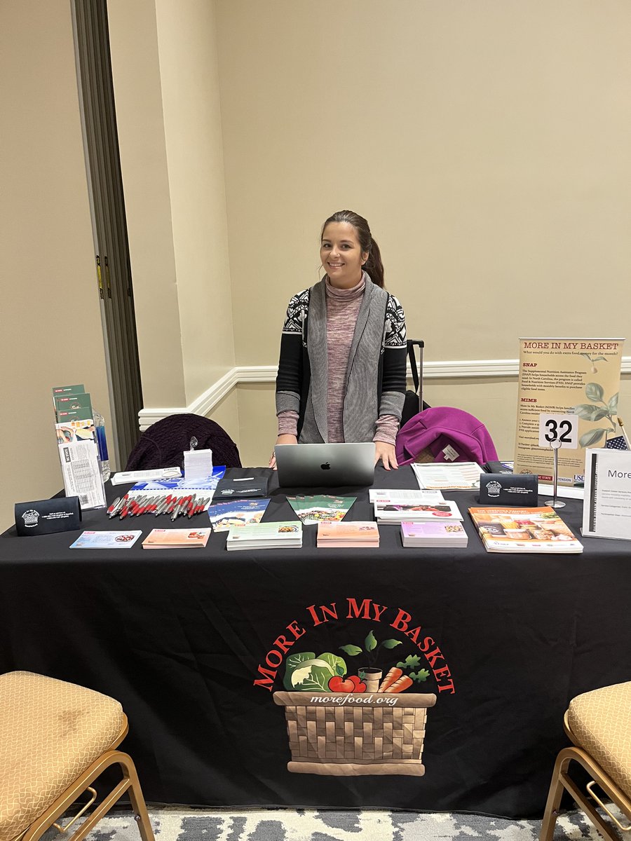basket_more's tweet photo. This week the More In My Basket team attended the Afghan Support Center Fair in Durham to discuss SNAP/FNS in North Carolina. Participants at the fair received information about other government agencies, housing, employment, health, legal services & many more.
#mimb #SNAP #NC https://t.co/fFtq09Am4l