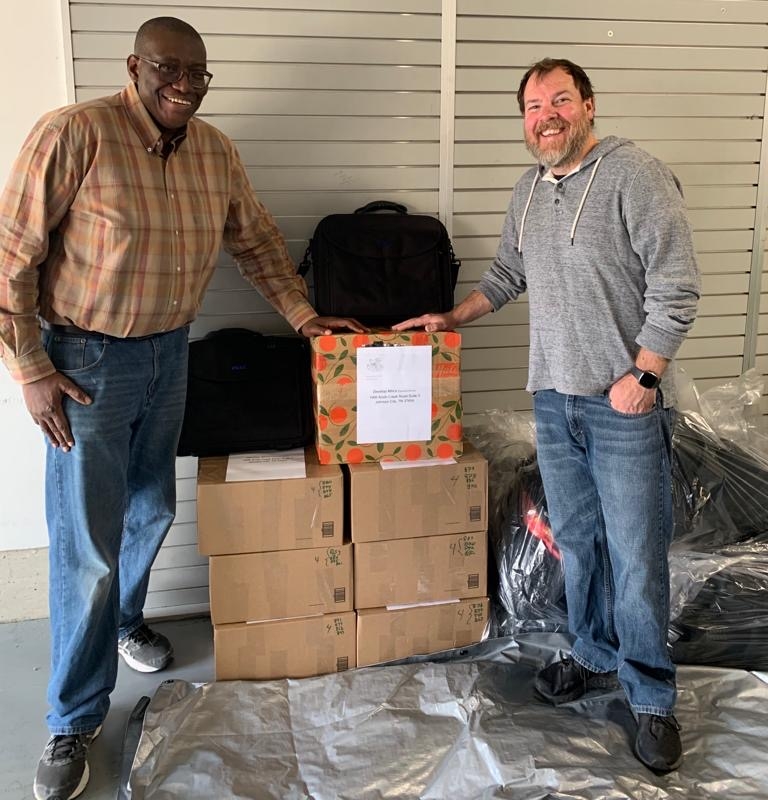 developafrica's tweet image. Develop Africa is delighted to have Mark with #ComputerEquipmentforKids as one of our partners. We have recycled hundreds of items and sent them to Africa.  
In Nov 2023, I had the opportunity to meet Mark in person for the first time.  ow.ly/torv50Qscso