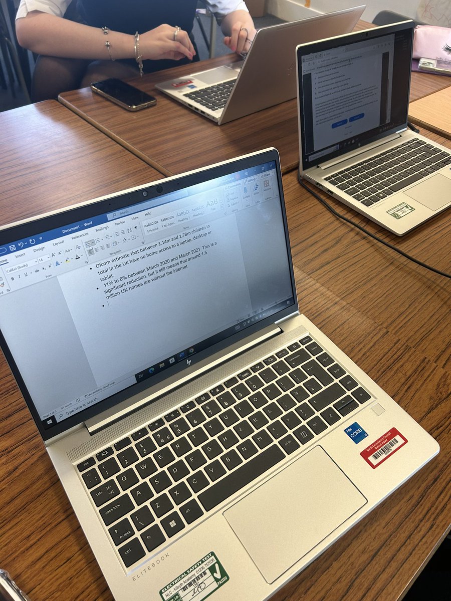 MissCraigMod's tweet image. Two teams from S3 are taking part in a public speaking competition! The girls were excited to hear our topic and to get started. We have some great research already 🤩🤩 @KAhumanities @KilsythAcademy @FridaysKa