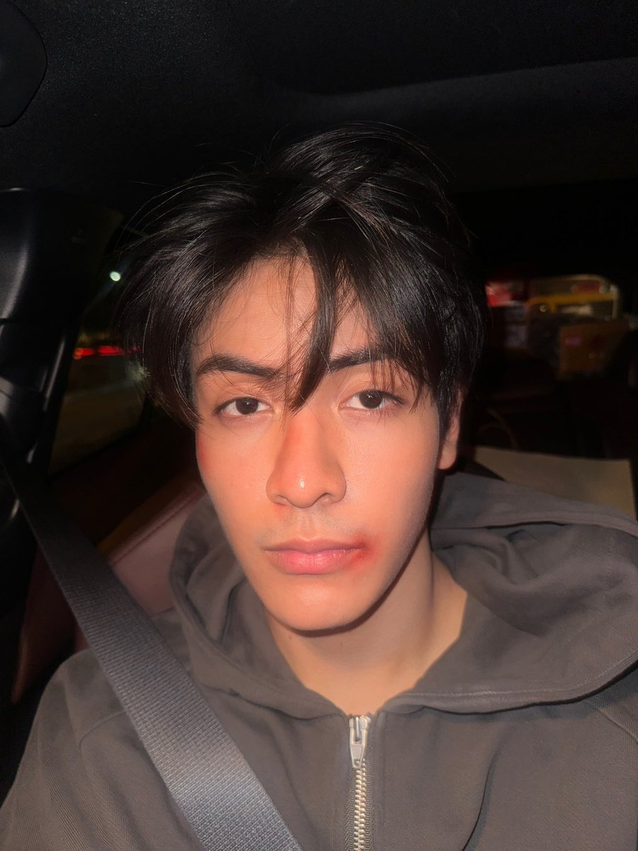 เขาโดยต่อยตลอดเลย