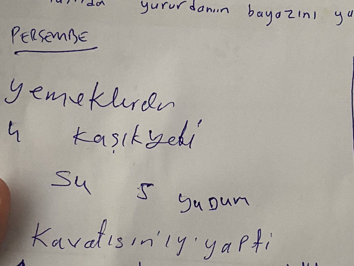 Hastanın besin tüketim kaydını istemişimdir o sırada hasta yakını: