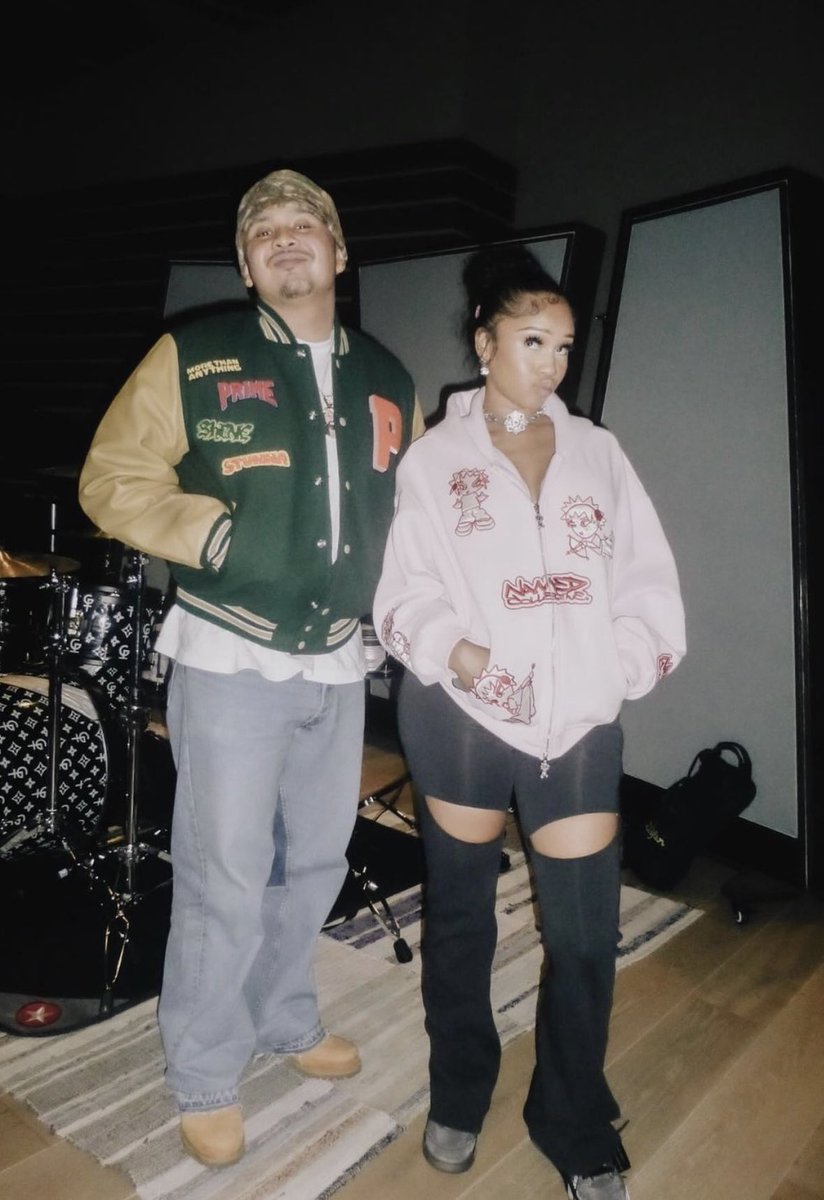 IcyGrlUpdates's tweet photo. Saweetie &amp; P-LO “Do It For The Bay” for the 49ers is Out Now on All Streaming Platforms 🏈🏈🏈

▶️: https://t.co/5KRN9A5mGZ https://t.co/ftPoQiNUYb