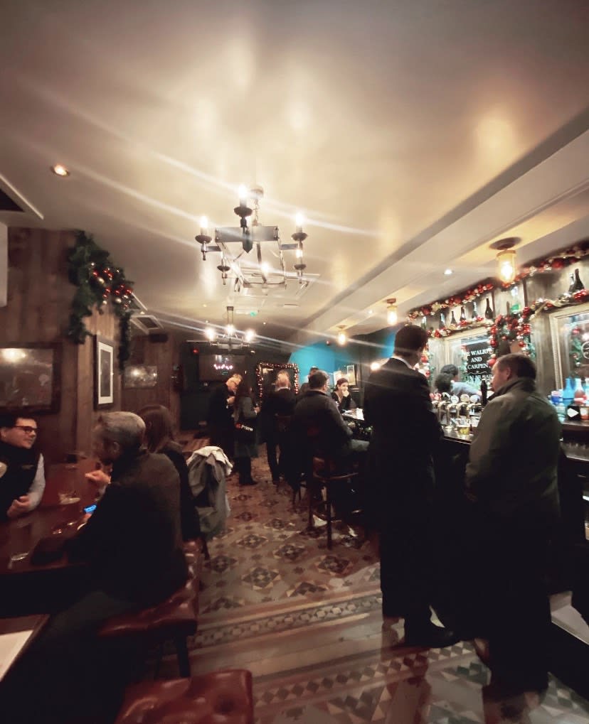 Come enjoy a lovely evening at our cellar bar, also available for large bookings and private events. From drinks with friends to informal meetings, visit our website for more information!!

#pub #nicholsonspubs #beer #bookings #wine #ales #walrusandcarpenter #weekends #fyp #ldn
