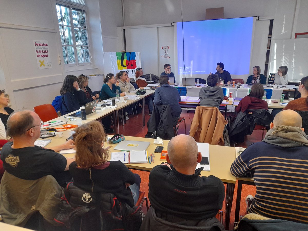 ardi_tom's tweet photo. Beaucoup de monde au stage "DGH, agir en établissement" de la @FSU35 @SNES_Bretagne @FsuNationale https://t.co/kWaTdeYXug