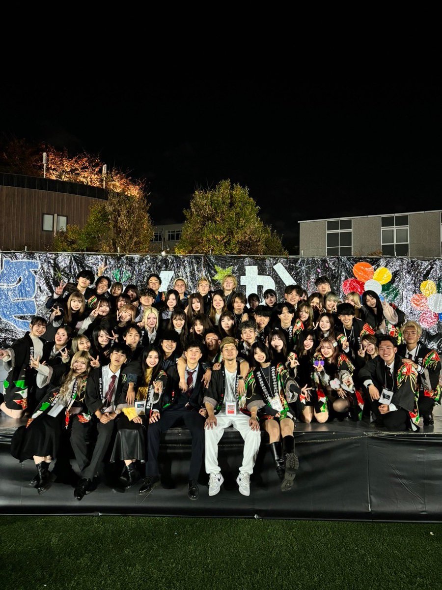 KoUtaRo__M's tweet photo. 春から関大生のみなさん！
関西大学 商学部学園祭実行委員の者です！！春から始まる大学生活不安なことだらけだと思います！😰
でも安心して下さい！関大には素敵な先輩がたくさんいます！なんでも聞いてください！
#春から関大
#関西大学
#商学部
#青春
コメントでもDMでもお待ちしてます！ https://t.co/xTFtStUq6i