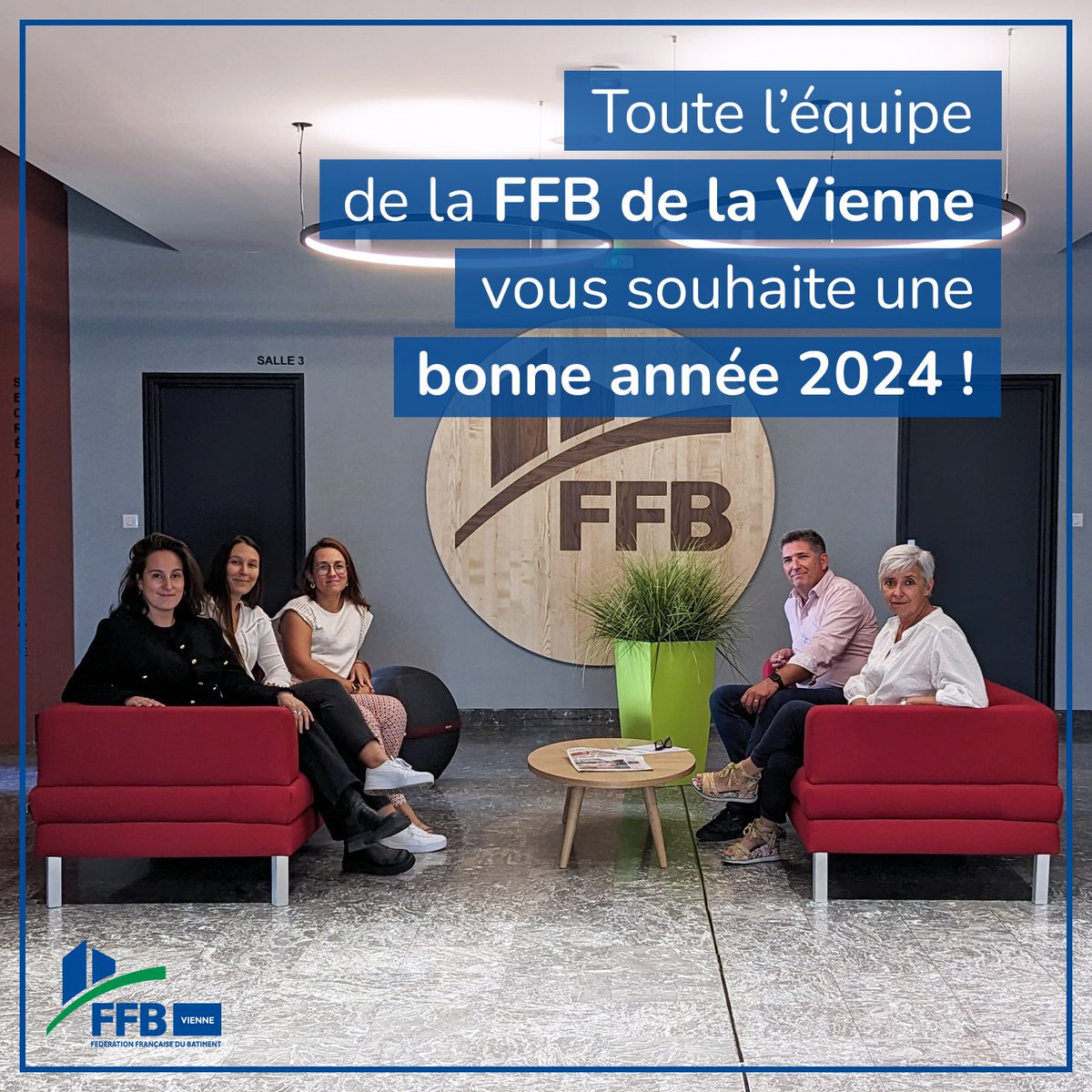 FFB_86's tweet photo. 🎉 Bonne Année de la part de l’équipe @FFB_86 !
Chers adhérents, partenaires et acteurs du Bâtiment,  nous vous adressons nos meilleurs vœux ✨
Nous sommes impatients de relever de nouveaux défis et de construire ensemble une année pleine de #succès.

#BonneAnnée #Bâtiment #FFB86 https://t.co/CVQYPXVBoX