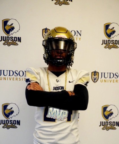TonyGraves05's tweet photo. @JudsonUfootball @QDemps Judson University Eagles.  Elgin, IL https://t.co/3dSSBsb8zy
