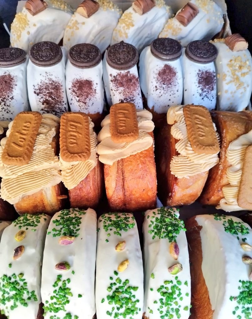 El próximo lunes sortearemos un New York Roll de cada sabor (Oreo,Nutella,Kinder y pistacho),entre todos los retuits,los entregaremos el martes,no te quedes sin participar...