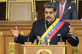 "Cuatro. Cuatro conspiraciones. No me jodan. Es que nosotros no aprendemos un carajo. ¿Y quién  nos va a apoyar ahorita? Ya Biden abandonó a Zelenski y no nos para  bolas a nosotros"

MEMORIAS DE UN ESCUÁLIDO EN DECADENCIA. MENSAJE CiudadCCS |  ciudadccs.info/publicacion/13…