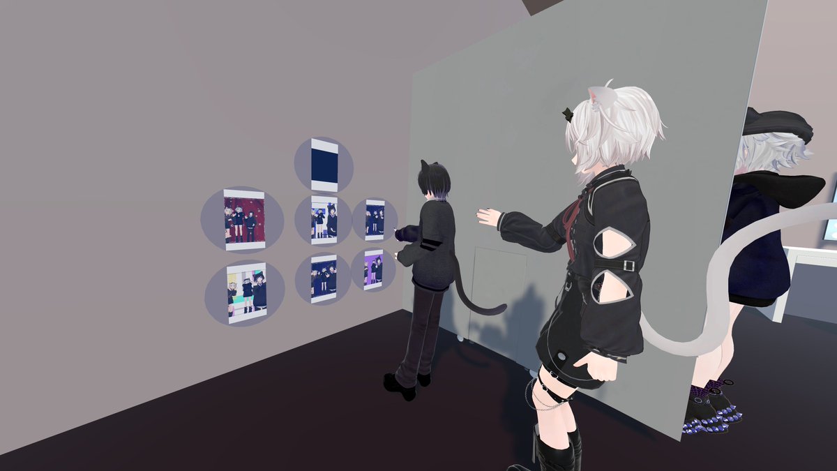 yozakuraRen2's tweet image. すげえ、思ってたよりプリクラ撮れた感動🥹🥹
いつぶりだろう…学生時代を思い出した🥹🥹
ただペン落書きが難しかったぁ～実際に立たないと書きにくいかも🤔
#ぶいぷり #VRChat #VRChat_world紹介
vrchat.com/home/world/wrl…