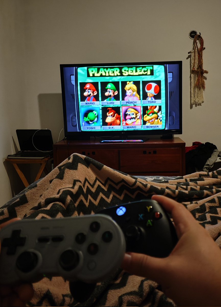 akeduardo's tweet photo. La reta de Mario kart con mailob https://t.co/kTjnPHbOhz