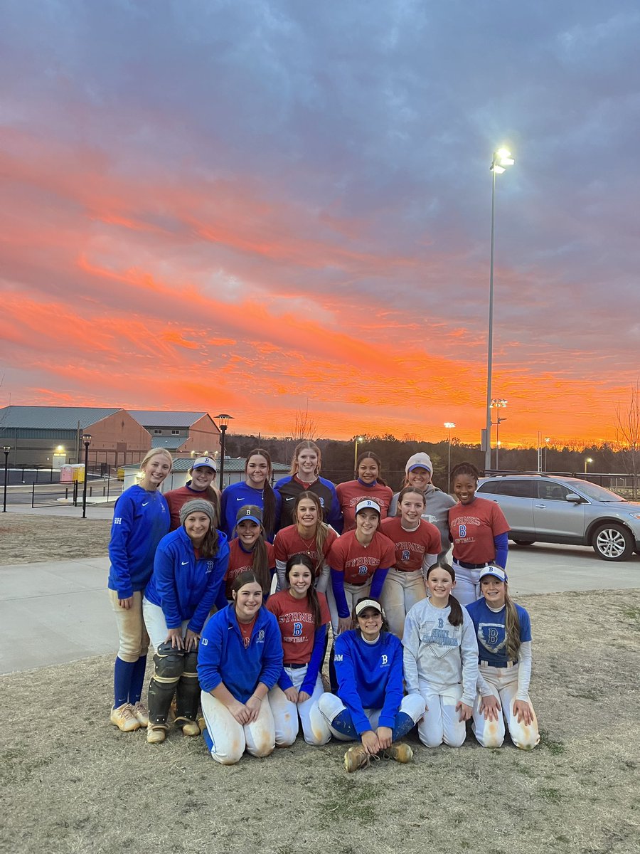 Byrnes_Softball's tweet photo. Beautiful sky last night during our open season practice! Only 10 days until we officially get started with the 2024 season 💙🤍🩶 #team38 https://t.co/Qw372Gm9JD