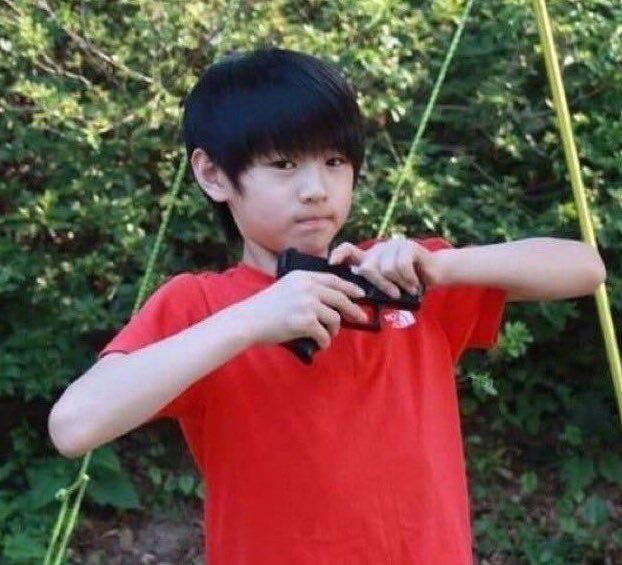 littlejaycat's tweet photo. เด้กน้อยเสื้อแดงคนนั้นโตมากลายเปนสุดหล่อเสื้อแดงวันนี้แล้วจริงๆ แรงชิบหาย กุจะเครซี่😭😭😭😭😭😭😭😭😭😭😭😭😭😭😭😭😭😭 https://t.co/d8JFDiqOUb