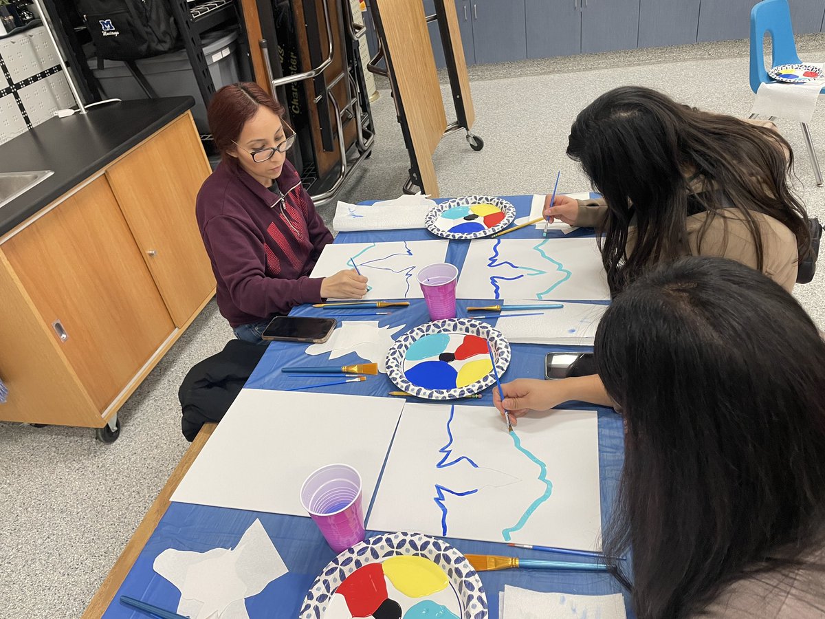 Had a blast with our Maple parents last night at our second parent engagement night. Maples former art teacher Mrs. Sanford led a great paint session!  💙