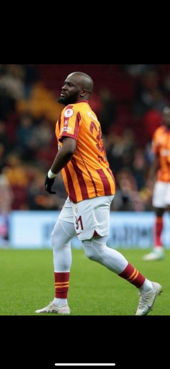 bridagul's tweet image. I used to think it was impossible to look lazy in a still photo on a football pitch.

I don&apos;t anymore.....

#OMG #WhatAWaste #AllOfTheTalent #NoneOfTheWorkRate