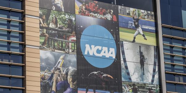 ElliottAttys's tweet photo. #NIL Agreement disclosure requirements, standardized contracts and service provider registration among new rules adopted by NCAA with regard to Name, Image and Likeness opportunities for student-athletes.  

https://t.co/UeFcxZn3IB https://t.co/jYpgZkwKCz