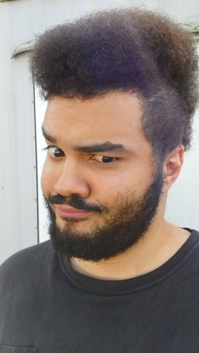 Shyphlosion's tweet image. 100% feeling myself today. Confidence is rising and I'm VIBING RN

#feelsgood