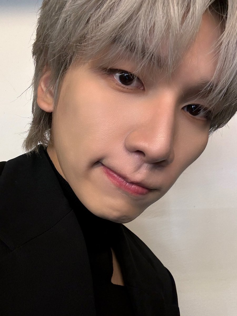 HSangHyuk's tweet photo. 굿바이, 굿나잇🩶 https://t.co/QLL6fbd0Wo