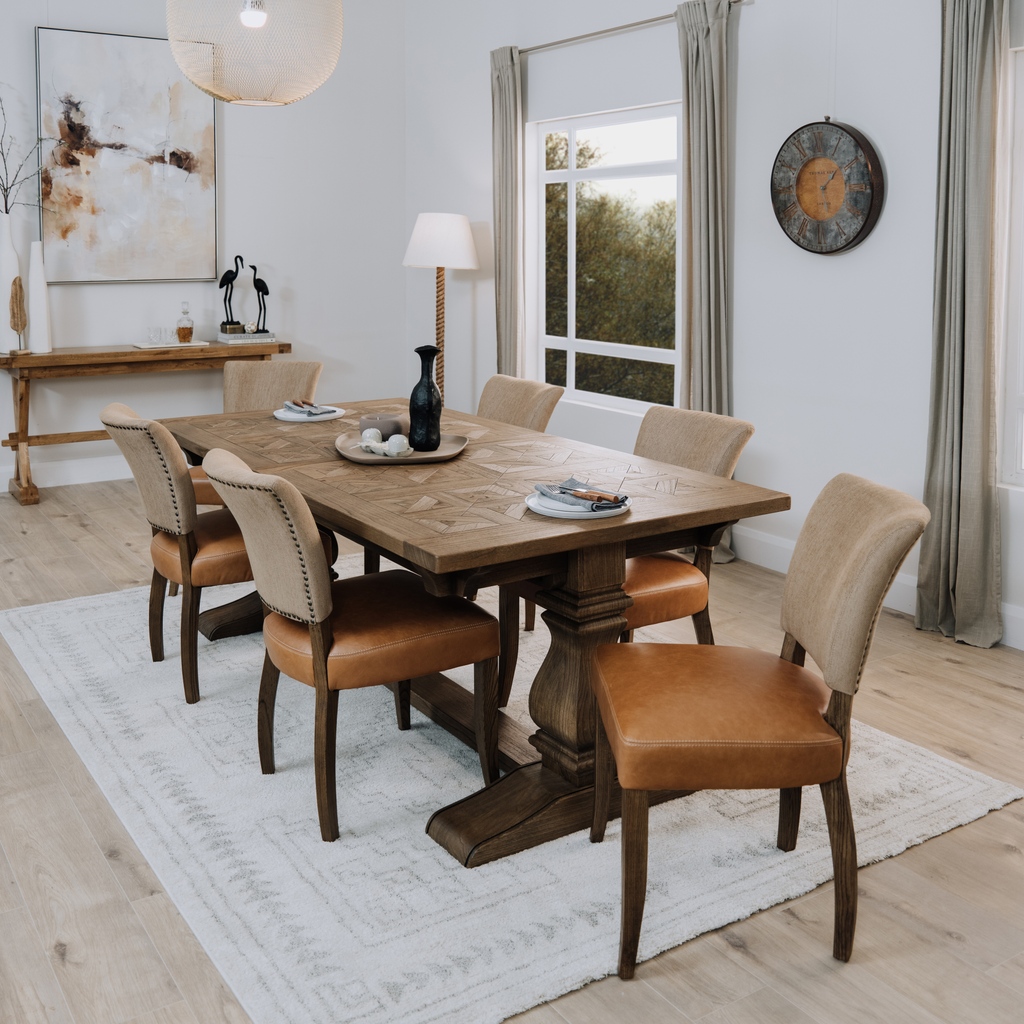 It's the weekend my friends! 🥳

Celebrate the weekend in style, treat yourself to the Biarritz Dining table ✨️🤎

With a herringbone-like table top, this range is to die for! 😍

#diningtable #herringbone #dinnerparty