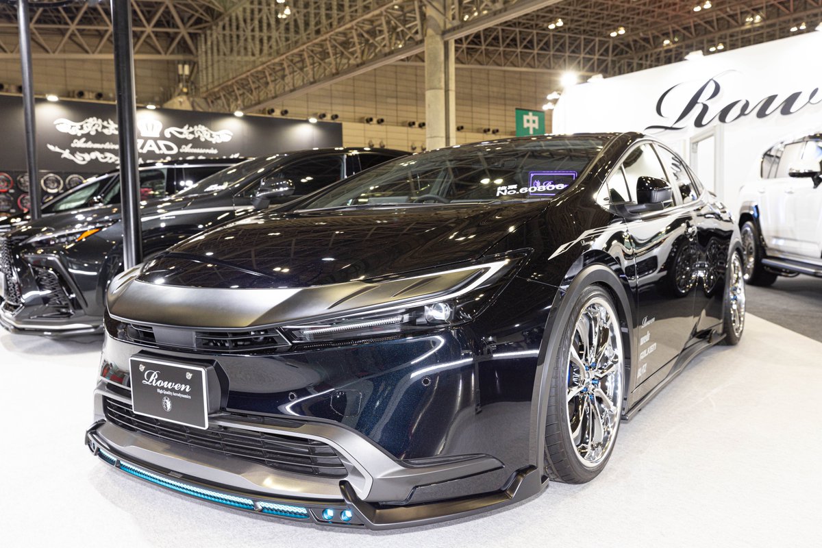 shanori8852's tweet photo. TASではいつもお世話になっているカスタムビルダー🚗
＃ROWENJapan
#東京オートサロン2024 
もうすぐ車メーカー縛りがなくなるので欲しいがパート以下では・・・ https://t.co/YxMNGO6quL