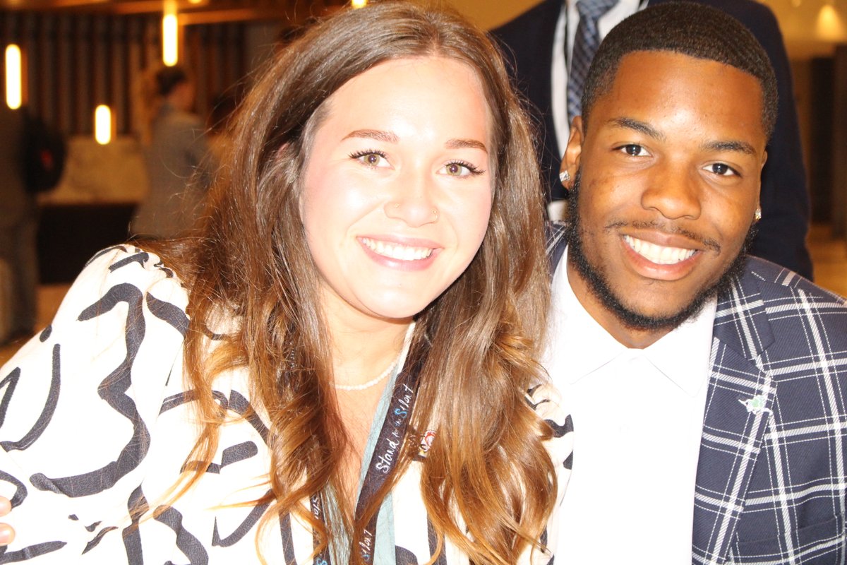 universalevts's tweet image. Your smile is the universal language of kindness, a radiant reflection of the joy within your heart that speaks volumes without uttering a single word.

#universalevents #smile #kindness