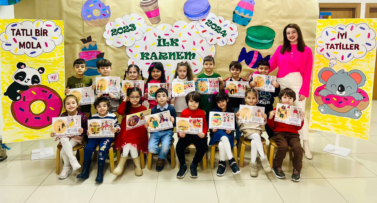 2023-2024 eğitim öğretim yılının ilk yarısını çok eğlenceli, çok öğrenmeli, bolca etkinlikli bitirmiş bulunmaktayız 🥳 
Tüm öğrencilerimize iyi tatiller diliyoruz 🌟 15 gün sonra görüşmek üzere…🎈