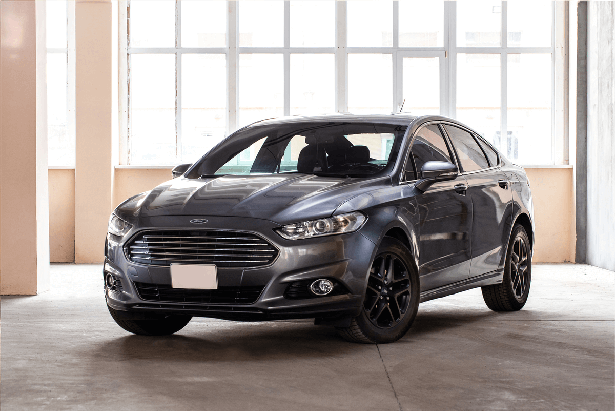 😎🚗 With #Salvagebid, discover the innovation and style of the #Ford Fusion #carmodel by exploring its features, performance, and modern design 👉: cutt.ly/WwKNyxcX