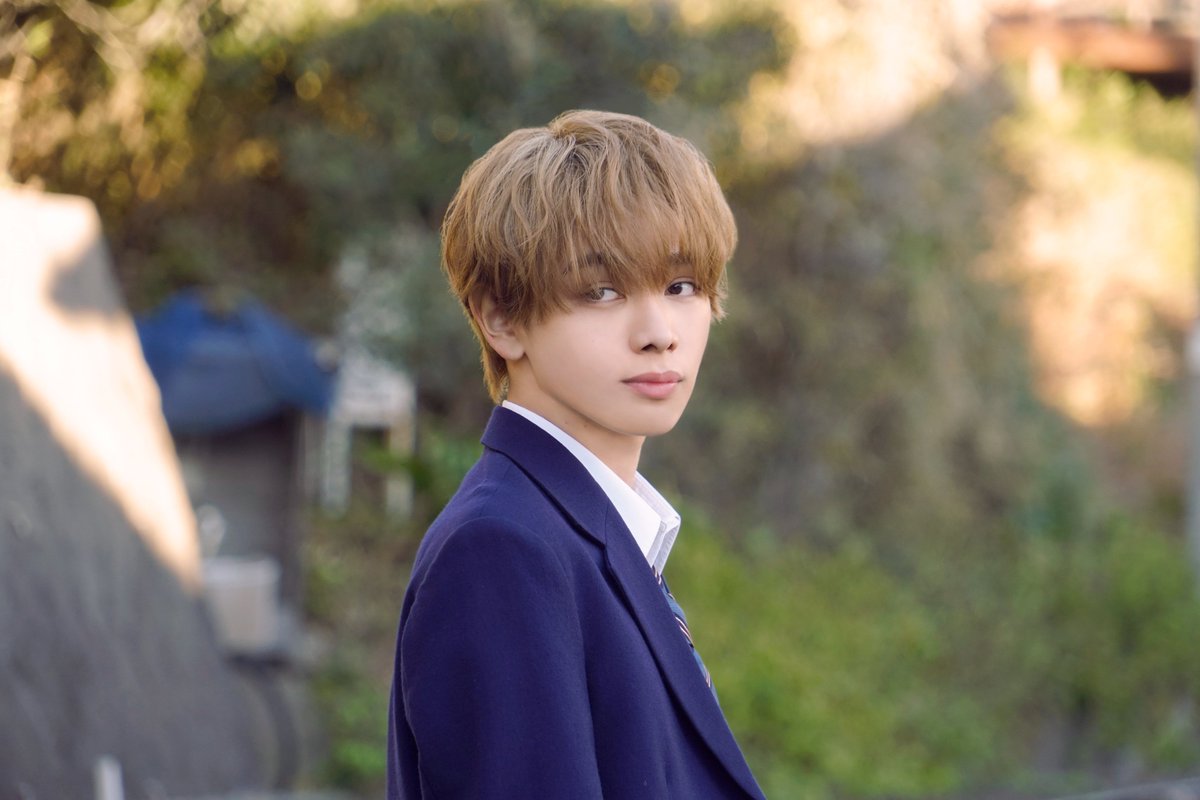 _lovesickellie_'s tweet photo. •¨•.♡•¨•.♡
𝐻𝑎𝑝𝑝𝑦 𝐵𝑖𝑟𝑡ℎ𝑑𝑎𝑦
　#宮世琉弥 さん
　　•¨•.♡•¨•.♡
 
本日は近江 章(オミくん)役
宮世さんのお誕生日🎂
ウラオモテ王子の場面写真を一挙解禁！

いつも明るく現場を盛り上げてくださる宮世さん✨
素晴らしい一年になりますように💖

#恋わずらいのエリー https://t.co/0ZHQINOa24