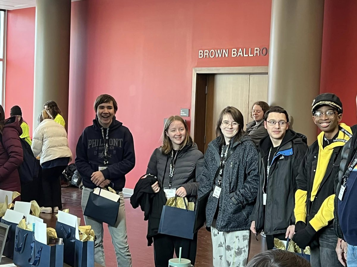 BigBuzzIG's tweet photo. Big Buzz was recently on-site assisting at the @IHSTF at @IllinoisStateU! 🎭 This is the largest and oldest non-competitive high school theatre festival in the nation, hosted by the @IllinoisTheatre Association. #ITA #IHSTF #IHSTF2024 https://t.co/5V0ms6u5ya https://t.co/iyQi9nuGz2