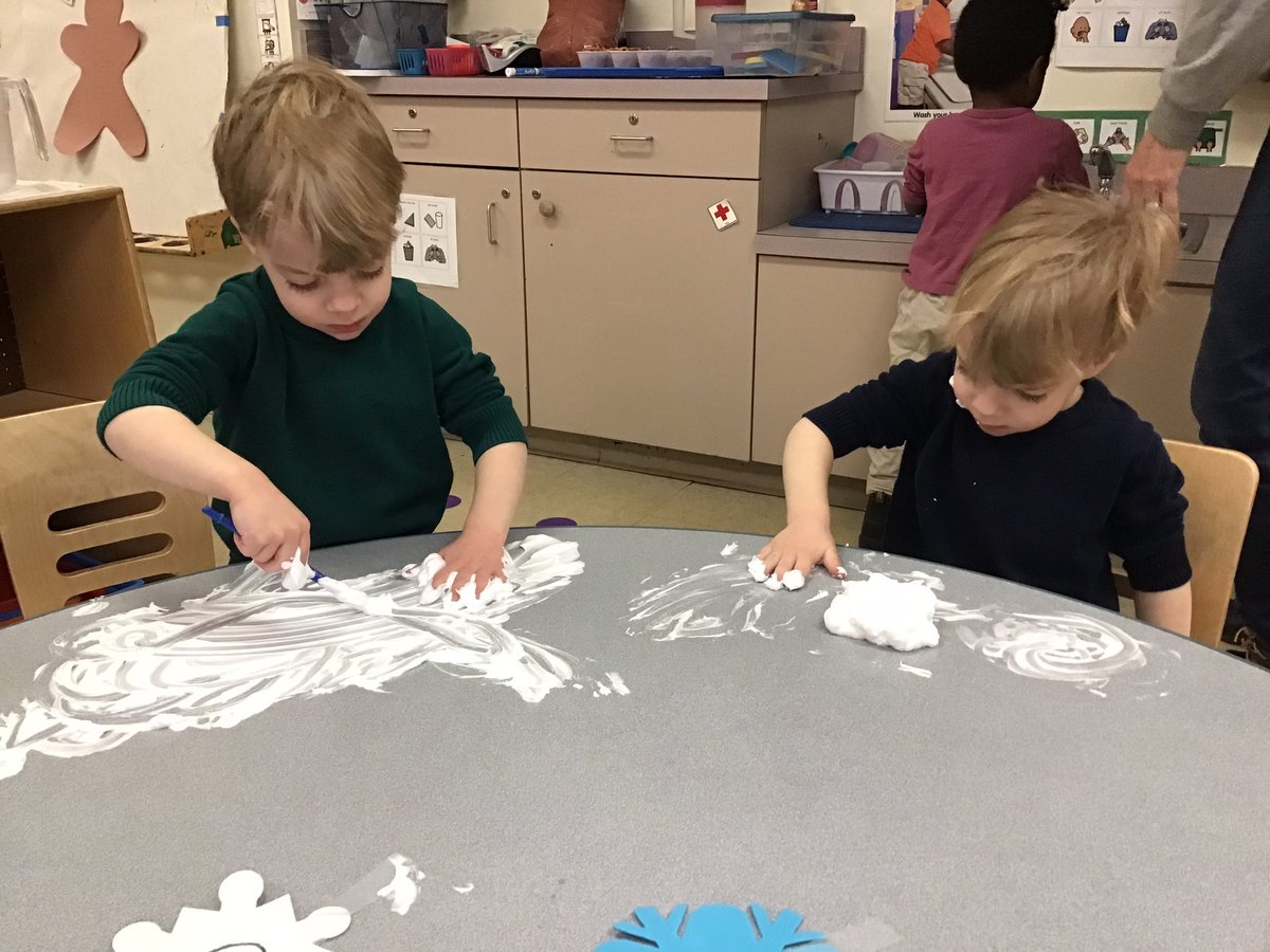bergeregner's tweet photo. Exploring ways to draw with shaving cream. @OakPark97 @BearsLongfellow #pkp #longfellowbears https://t.co/ie9Pcy4N5O