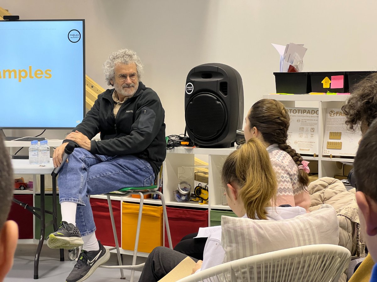 FabLabLeon's tweet image. Presentamos nuestro programa de actividades extraescolares y como gracias al Fab Academy tratamos de enseñar a los más pequeños la fabricación digital de una forma fácil y divertida con proyectos.
#FabAcademy #InnovaciónEducativa #TransformaciónGlobal #learn #educacion #leonesp