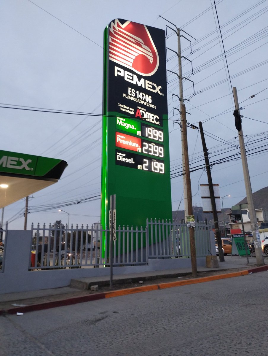 Azí No ANLO!!!
Otro 'Gasolinazo', ya casi llega a 30/Lt #Chueconstanzo....@mario_dico50 @CarlosLoret @XochitlGalvez @lopezdoriga y demás #LegiónDelRebuzne