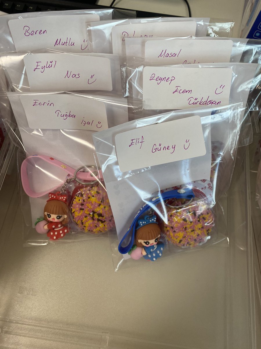 Küçük sürprizler ile karneye hazırız 🌸 
<a href="/keziban_senel/">Keziban Şenel</a> 
<a href="/DogaHalic/">Doğa Koleji Haliç Kampüsü</a>