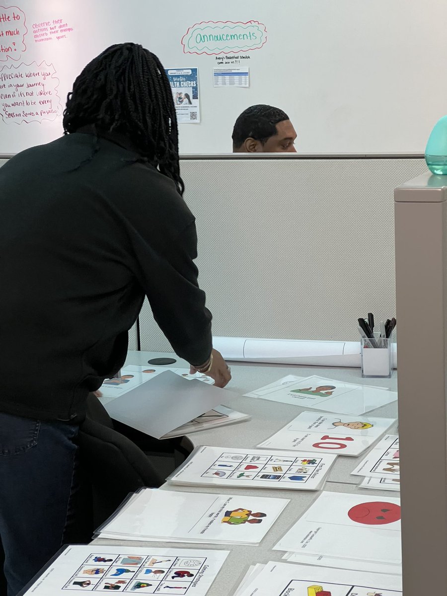 KStowers_BIC's tweet photo. Awarding a Gold Star to Registered Behavior Technician (RBT) Cassandra Thomas for her hard work, teamwork, and dedication! Thank you for all that you do for our students!
#winningforkids #Goldstarperformance https://t.co/vtCO1lbac1