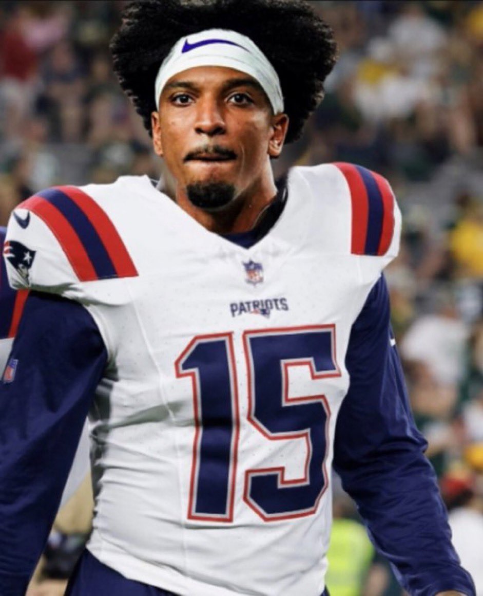 BostonCream's tweet photo. Alright let's settle this once and for all...

🔁RT for Jayden Daniels
❤️Like for Drake Maye
🗣️ comment with your thoughts https://t.co/WHQW7tOWRH