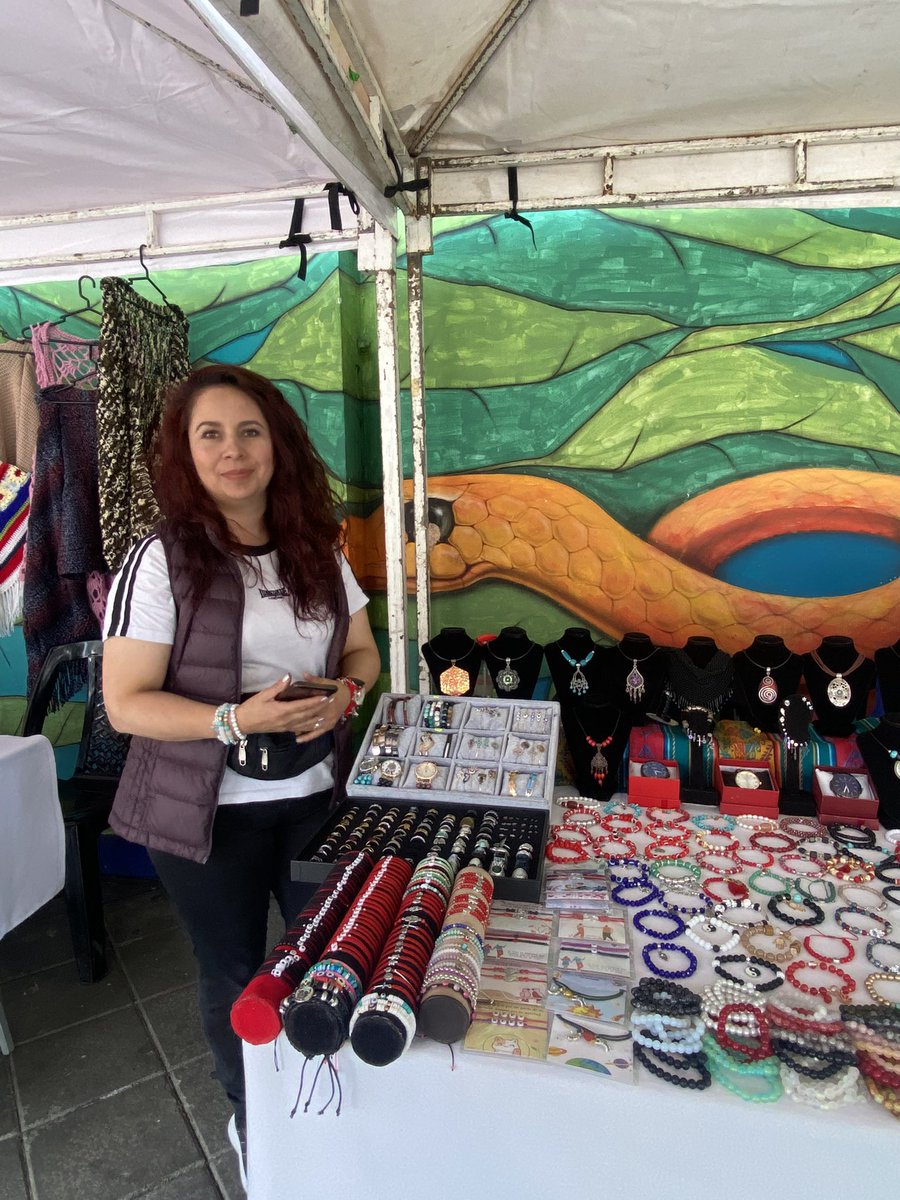 MelanyFreire237's tweet photo. Hoy en Av.Amazonas y Pereira visitando y degustando excelentes emprendimientos. Gracias @MunicipioQuito @zonalesquito @ZonalEspejo #emprendimiento #emprendedores #Quito #municipiodequito https://t.co/Mdm7nyGT2t