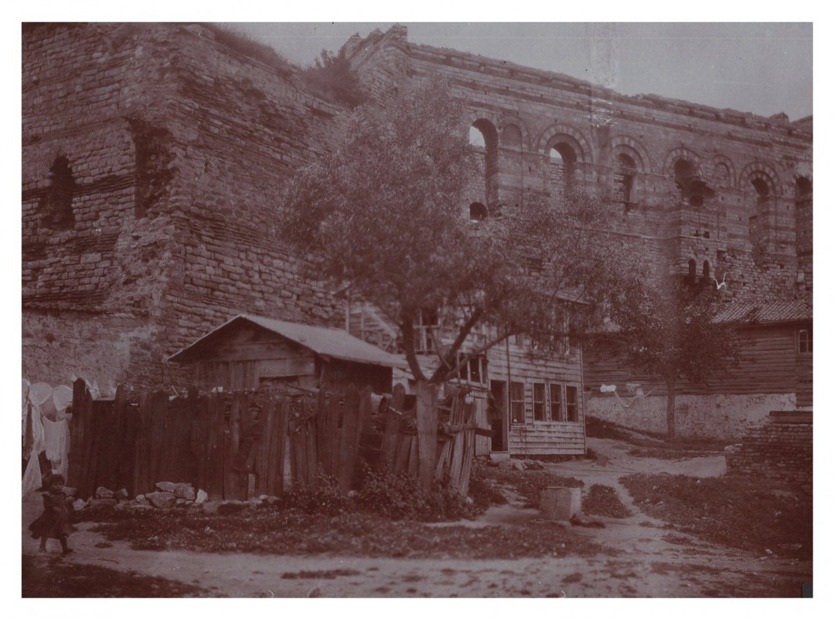 Bir gezginin gözünden 1900'lü yıllar 6/10
#oldist #oldisteskistanbul