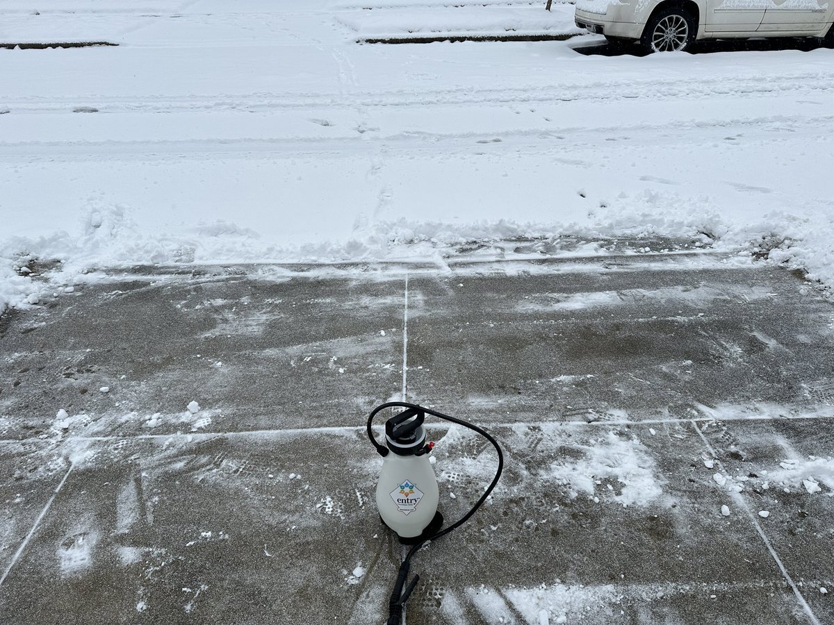 AndrewPuddester's tweet photo. Entry liquid ice melt in action- 2 minutes post application. 

Keep your walkways safe and your buildings free of salt tracking. 

Plenty in stock locally and available for same day delivery. https://t.co/WPsOS4ccVs