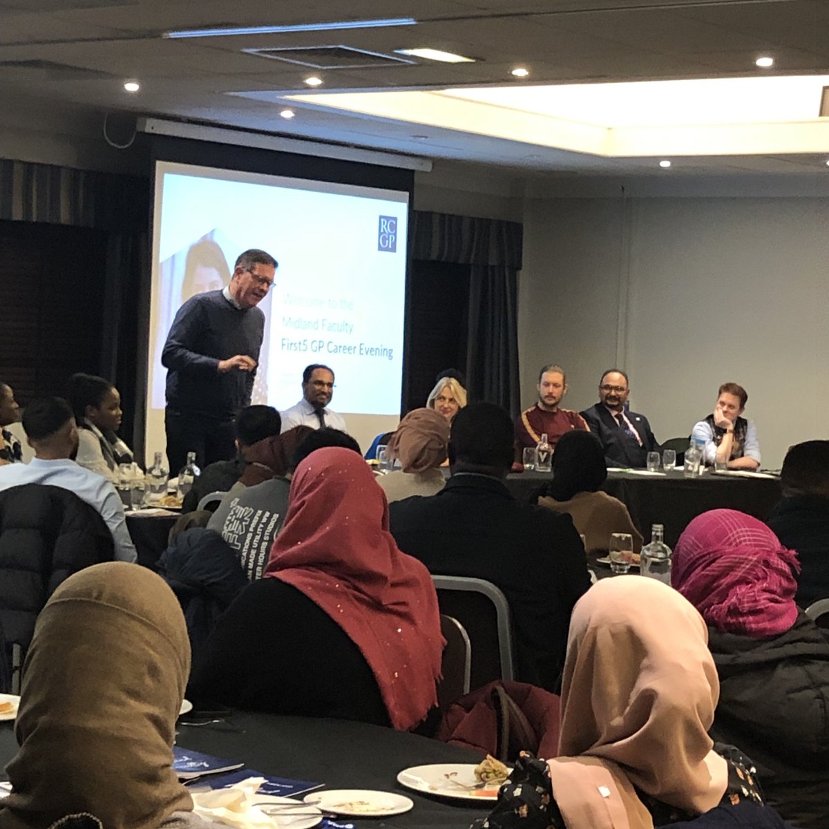 MidRCGP's tweet photo. Were you at our a fantastic evening at our First5 GP Careers Evening last night? Thanks again to all our fab speakers @ArtfulDoctor @HelenStokesLam @ProfNickHarding @Emedica Mahibur Rahman, Kamran Naseem, Chris Boyson and Harj Gill @CRN_WMid #TeamGP #First5GP #First5 #GPCareers https://t.co/TnKr34pz5r